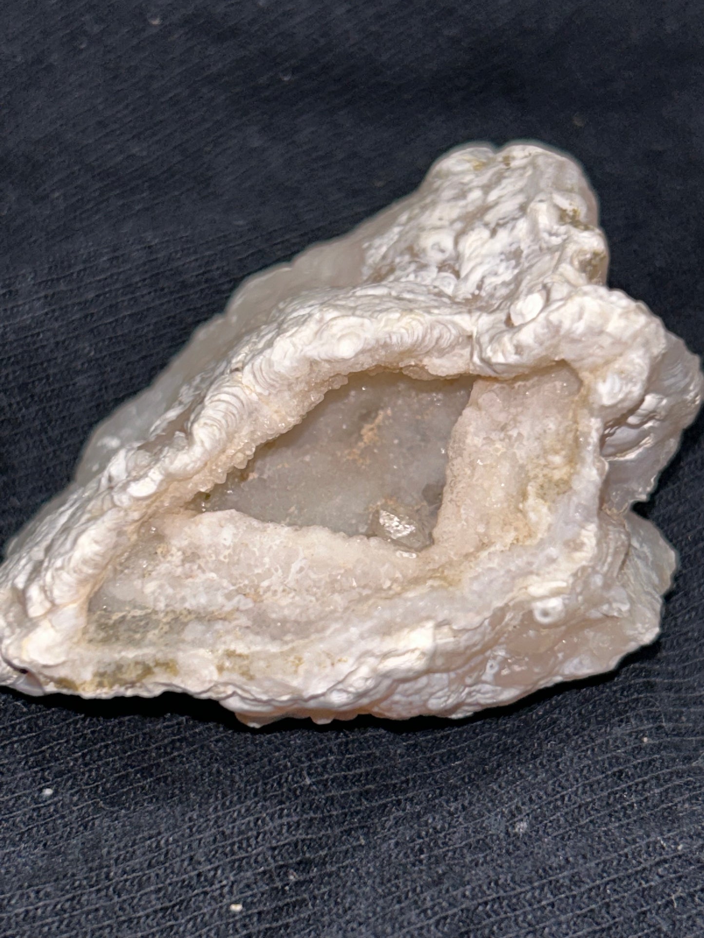 Chalcedony Cave